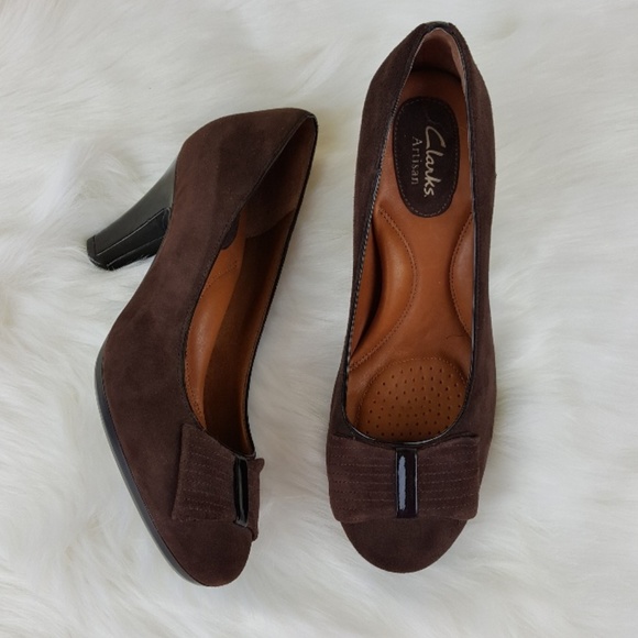 Clarks Artisan  Brown Suede Patent Stacked Heel - Picture 1 of 8